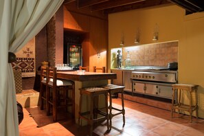 Bar accanto alla piscina
