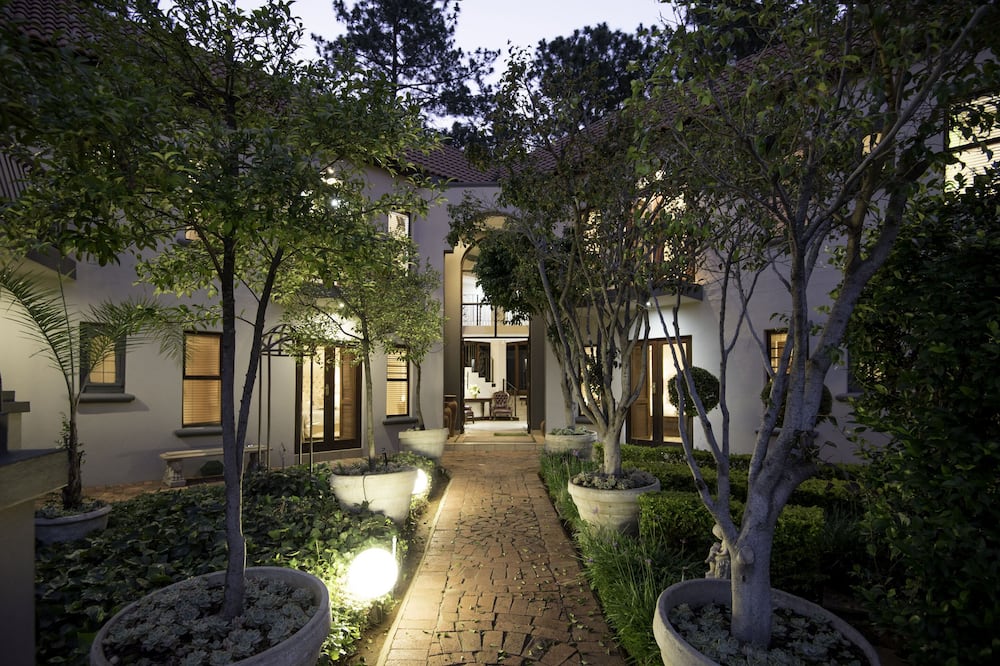 Bohemian Guesthouse & Bohemian Wellness & Spa