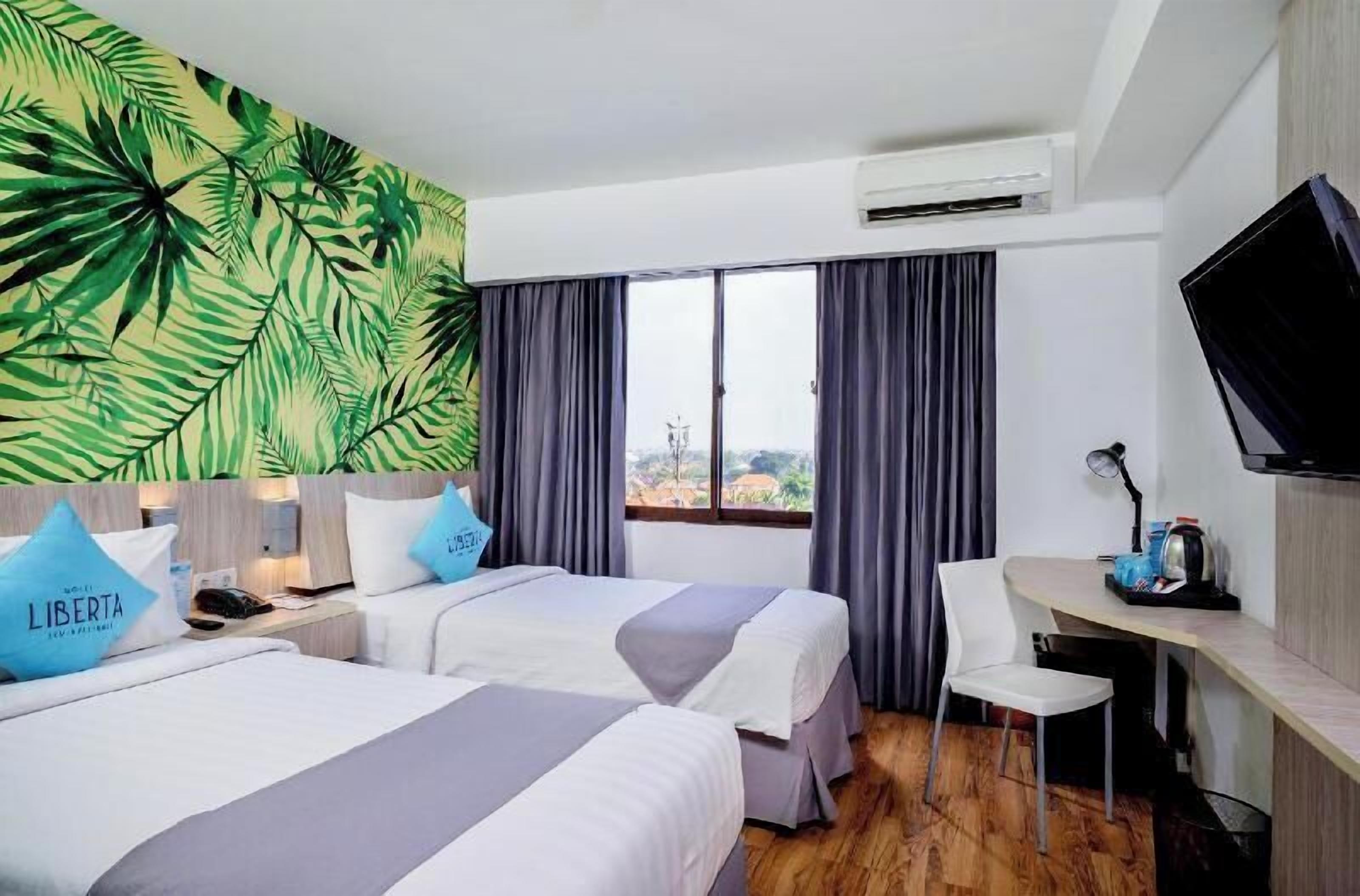 Minibar, in-room safe, desk, laptop workspace