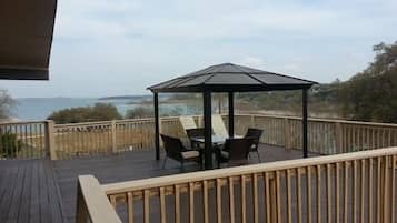 Observatory Overlook Suite | Terrace/patio