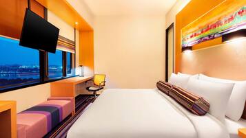 Breezy, Room, 1 King Bed, City View