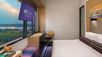 Premium bedding, in-room safe, desk, iron/ironing board