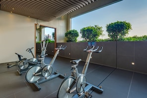 Fitness facility - Holiday Inn Express Hong Kong Mongkok by IHG (Kowloon)