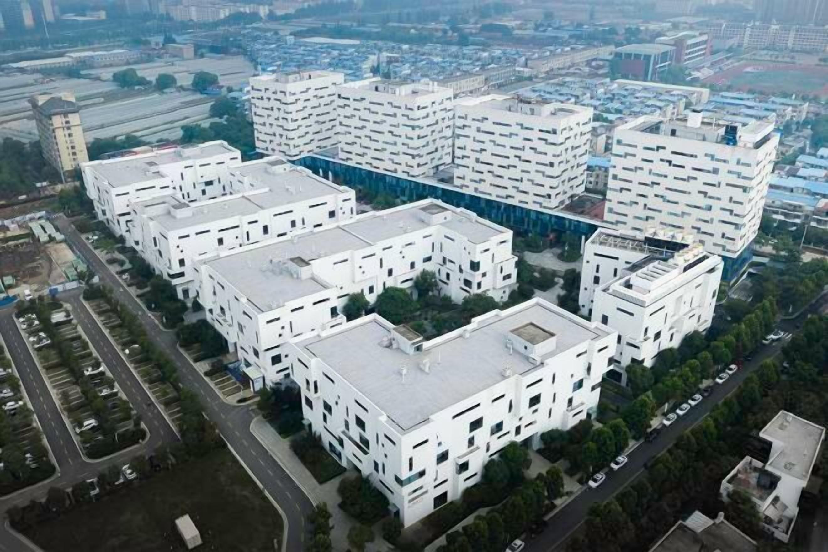 المنشأة من الخارج