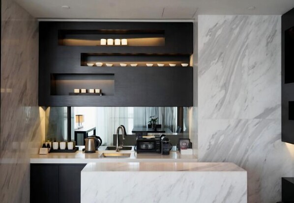 Minibar, in-room safe, soundproofing, iron/ironing board - Ziyuan Hotel (Wuhan)