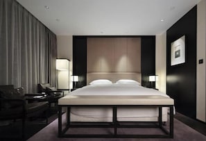 Minibar, in-room safe, soundproofing, iron/ironing board - Ziyuan Hotel (Wuhan)