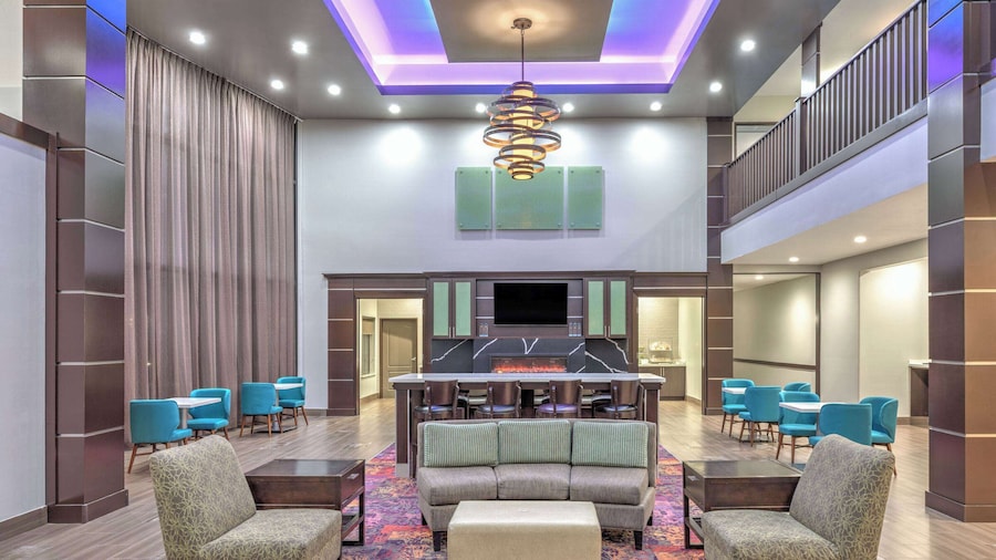 La Quinta Inn & Suites by Wyndham Tyler - University Area