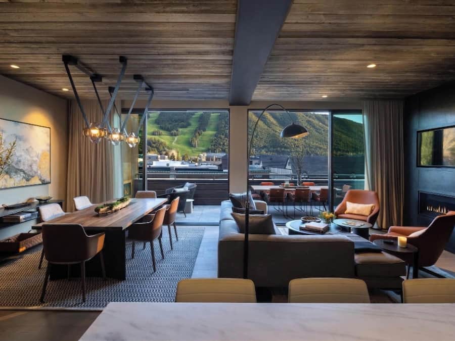 Grand Presidential Suite | Premium bedding, down duvets, pillow-top beds, in-room safe