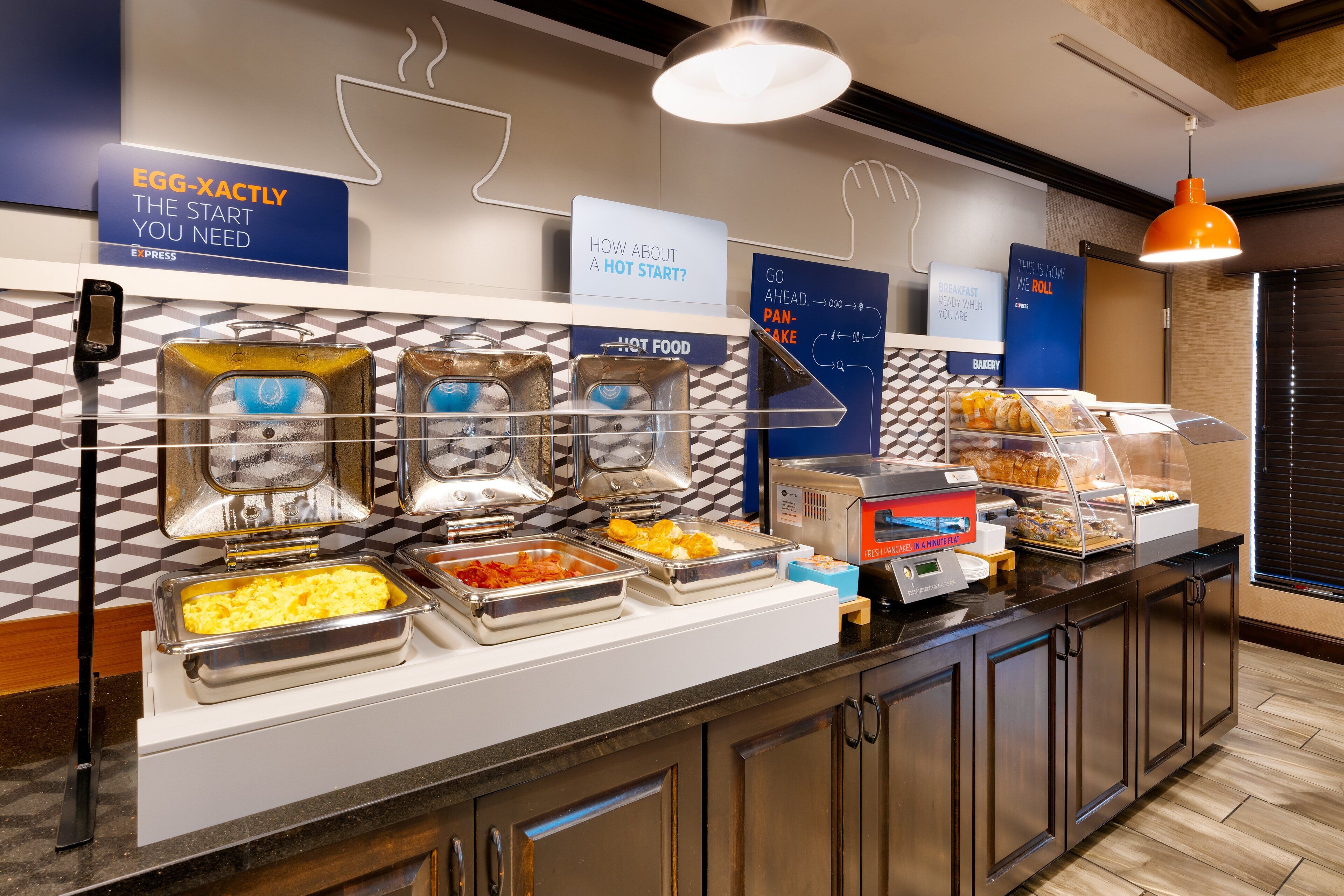 free daily continental breakfast