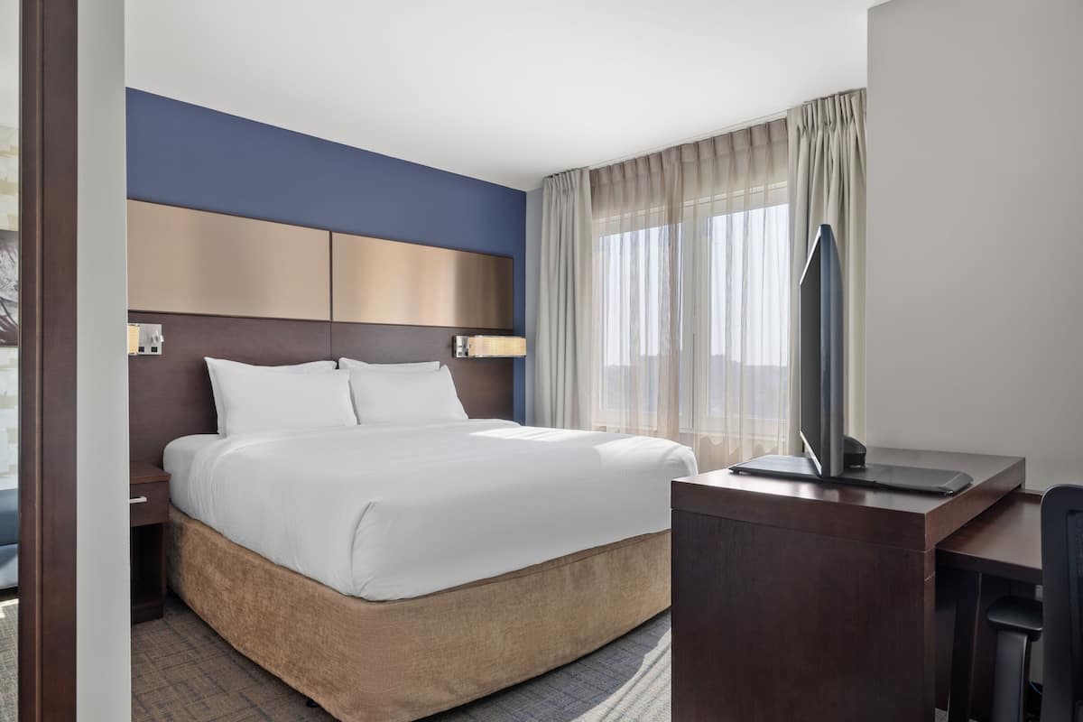 1 bedroom, in-room safe, desk, laptop workspace