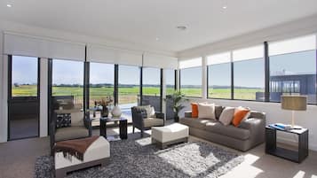 Casa geminada standard (40 Coast Drive ) | Sala de estar | TV