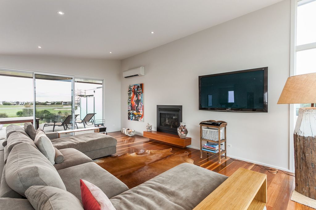 263 the esplanade | living area | tv