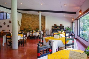 Daily local cuisine breakfast (MXN 150 per person)