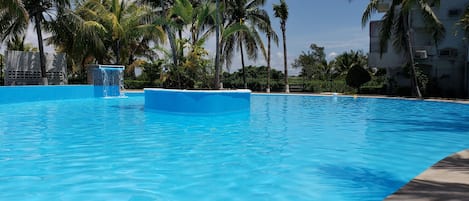 Outdoor pool, pool loungers