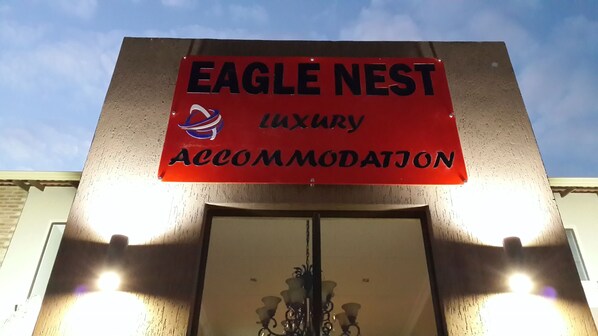 Exterior - Eagle Nest Luxury Accommodation (Roodepoort)