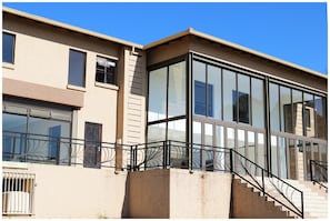 Exterior - Eagle Nest Luxury Accommodation (Roodepoort)