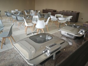 Daily English breakfast (ZAR 120 per person) - Eagle Nest Luxury Accommodation (Roodepoort)