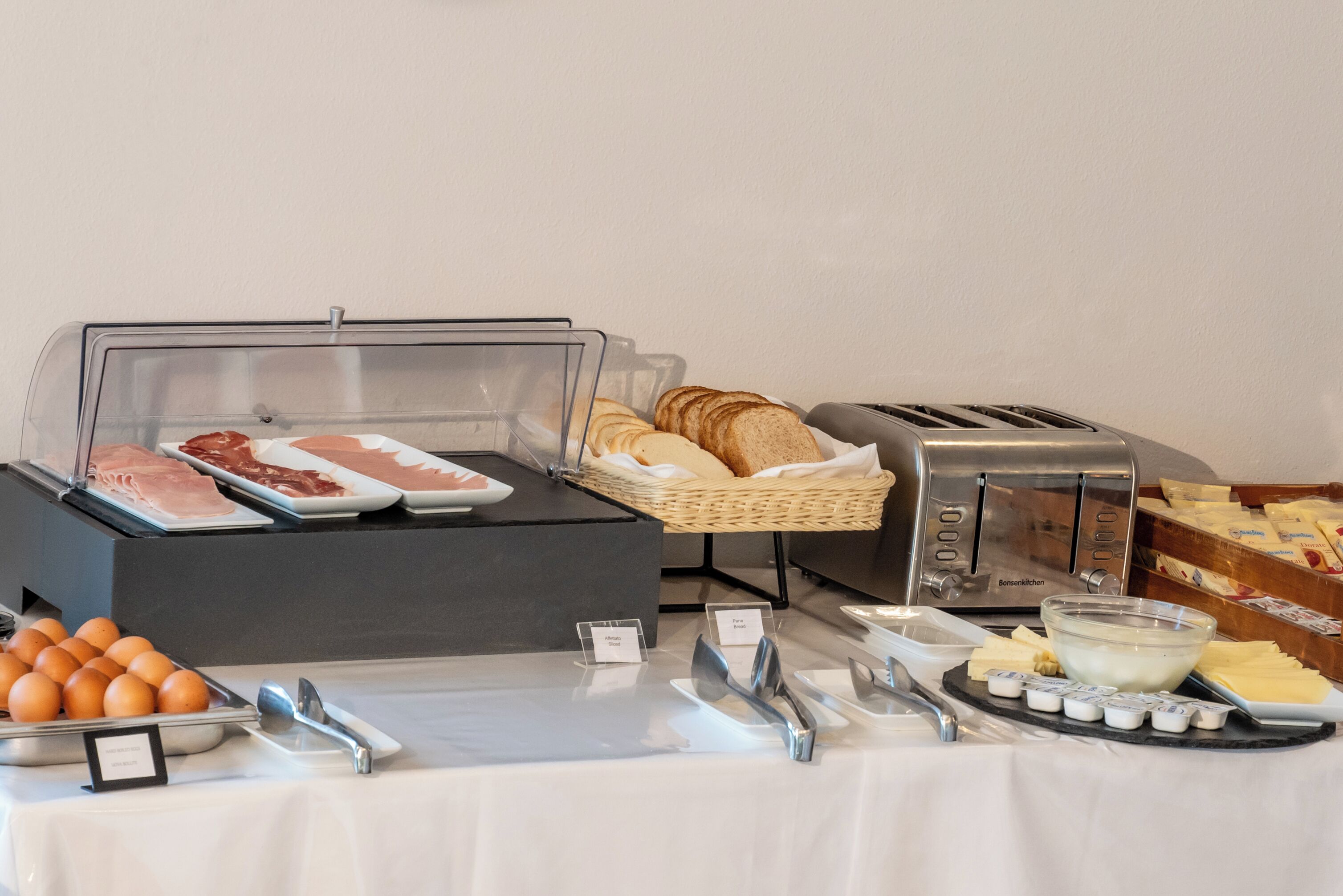 daily buffet breakfast (eur 15 per person)