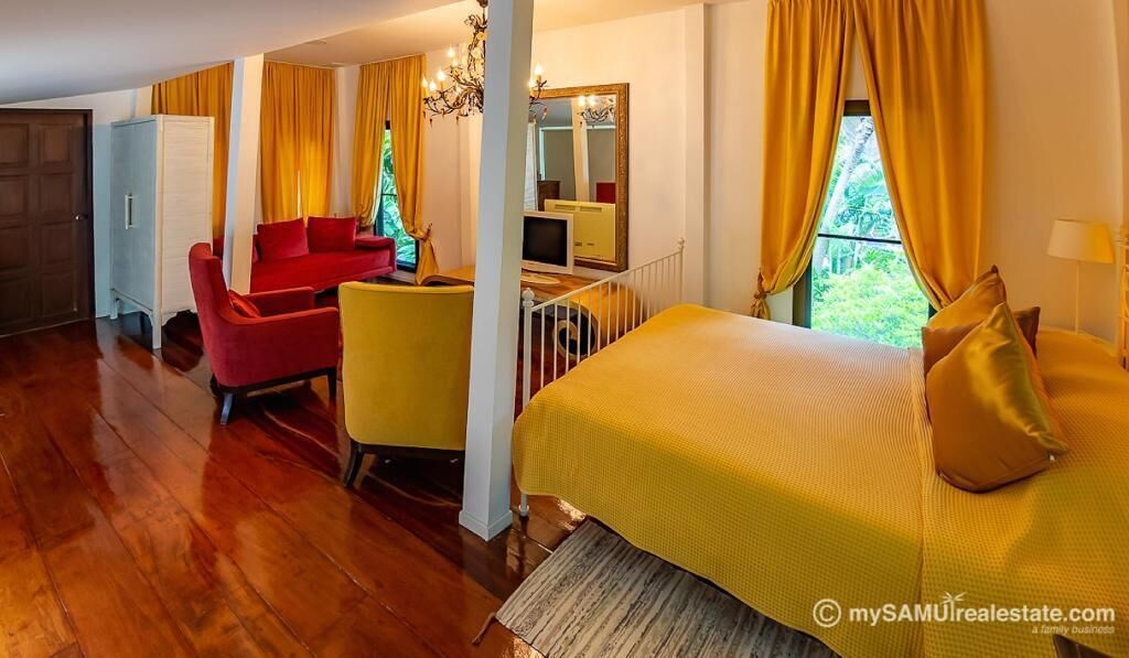 Egyptian cotton sheets, Select Comfort beds, in-room safe