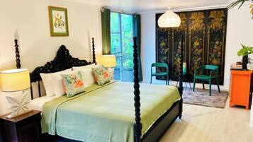 Egyptian cotton sheets, Select Comfort beds, in-room safe