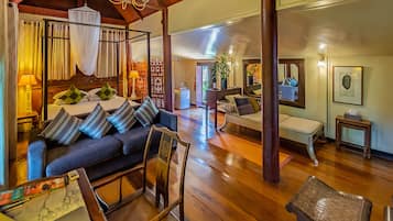 1 bedroom, Egyptian cotton sheets, Select Comfort beds, in-room safe