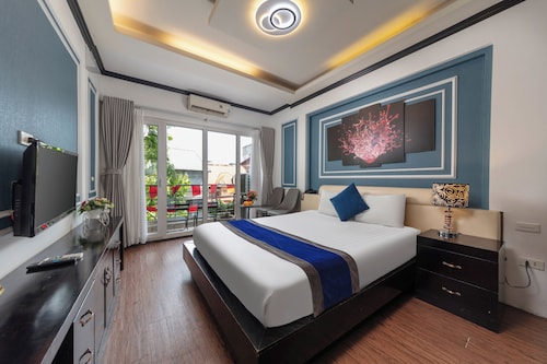 Eclipse Legend Hotel