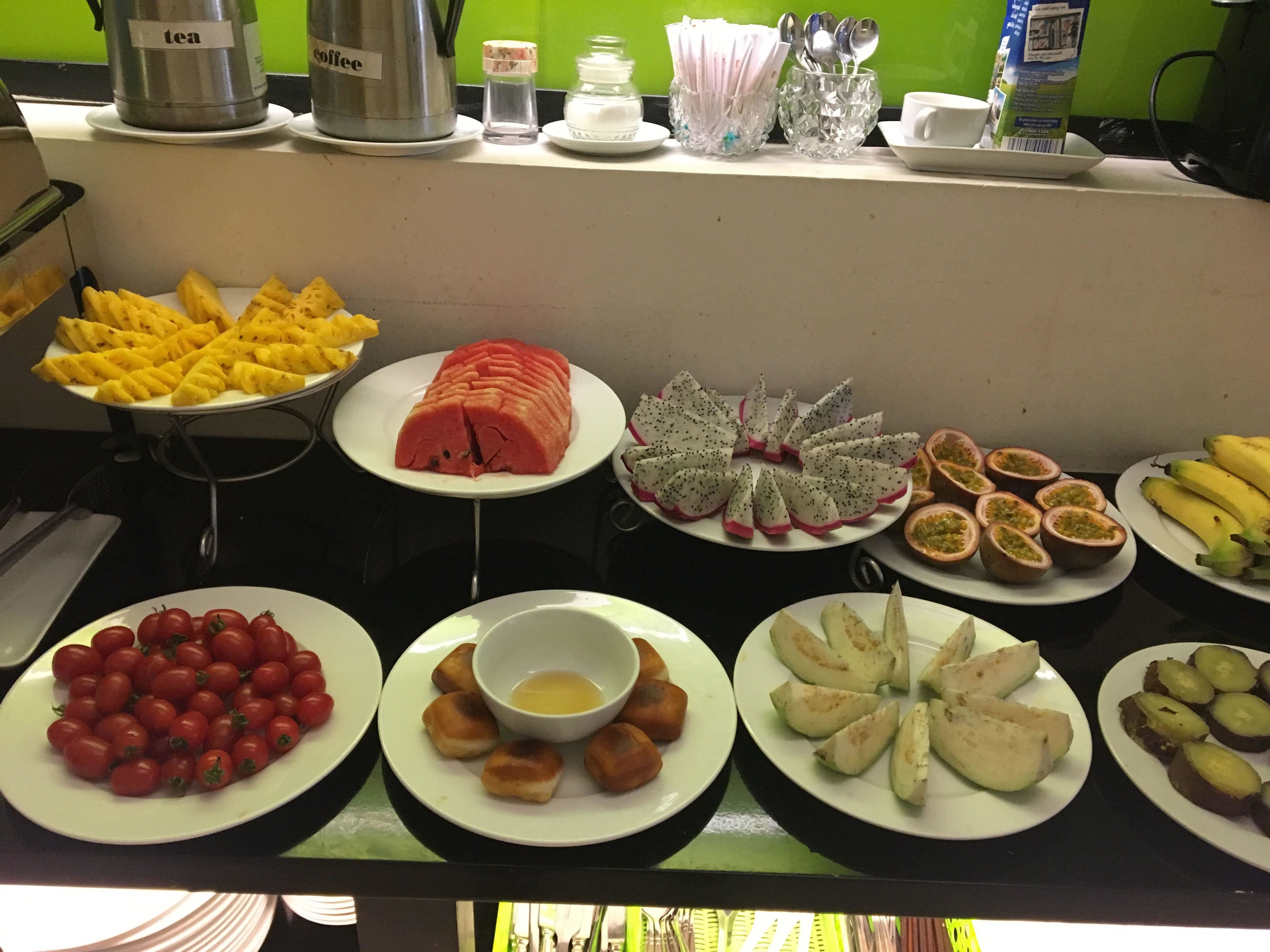 daily continental breakfast (vnd 75000 per person)