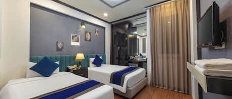 Habitació doble o amb dos llits individuals Deluxe | 1 dormitori, matalassos Tempur-Pedic i minibar