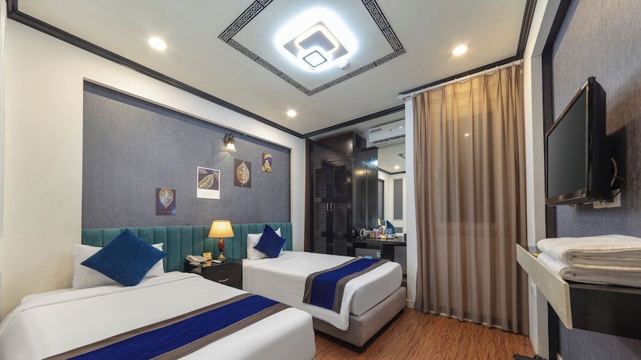 Eclipse Legend Hotel