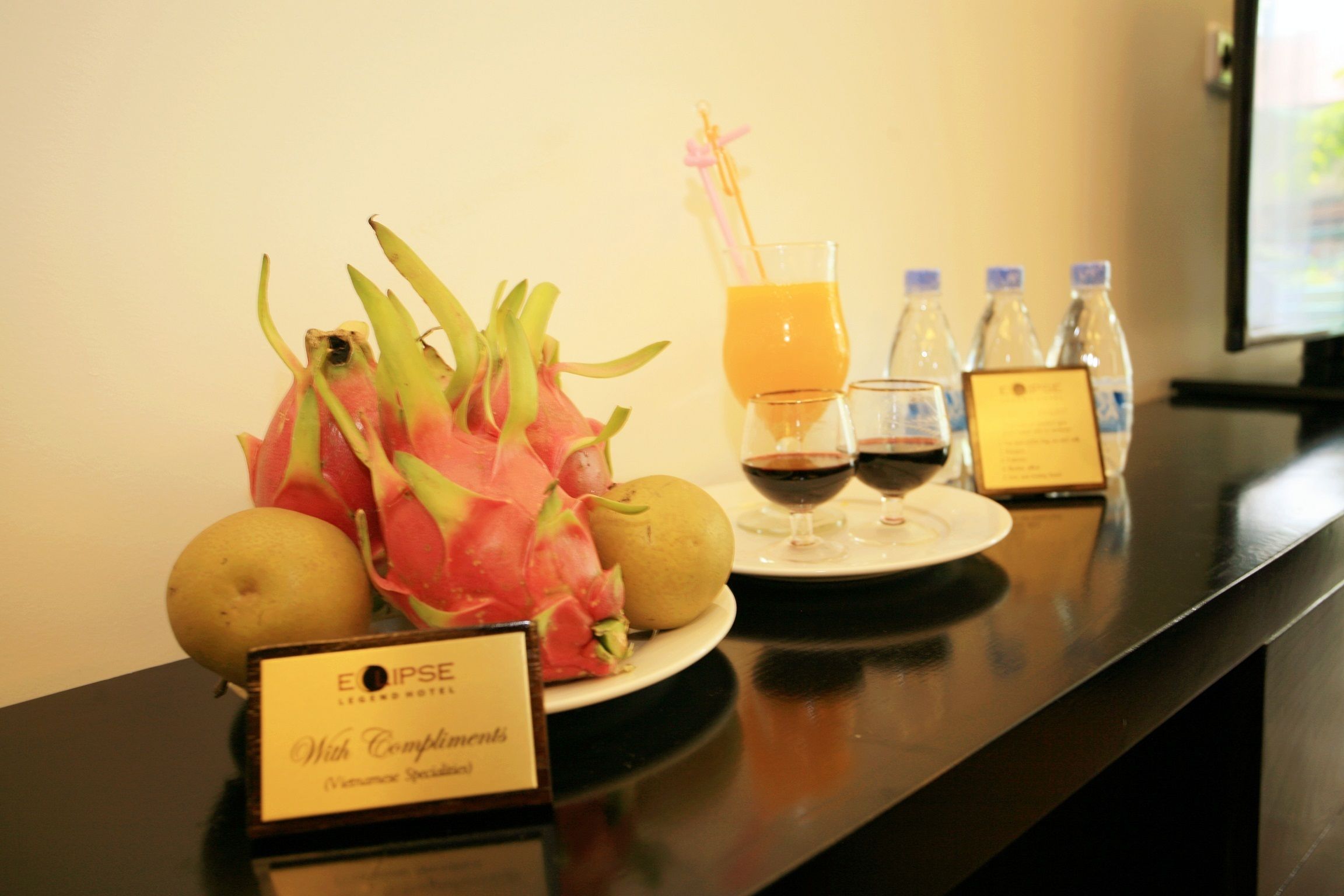 family suite with balcony | room service – dining