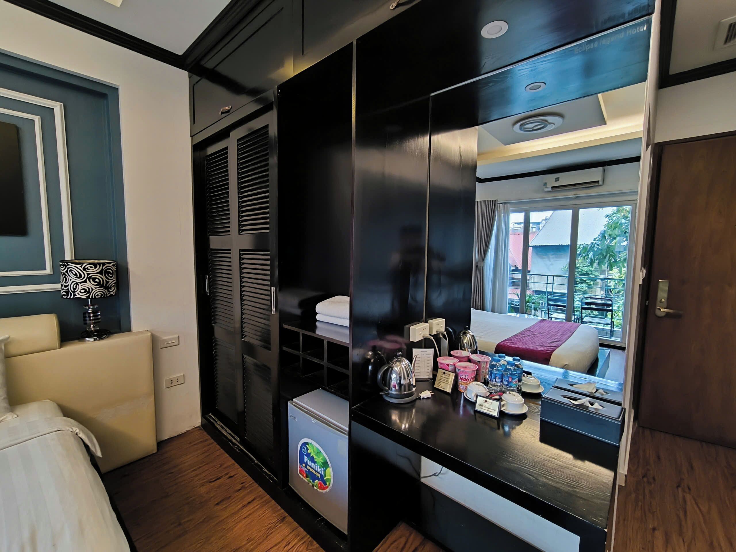 1 bedroom, tempur-pedic beds, minibar, in-room safe