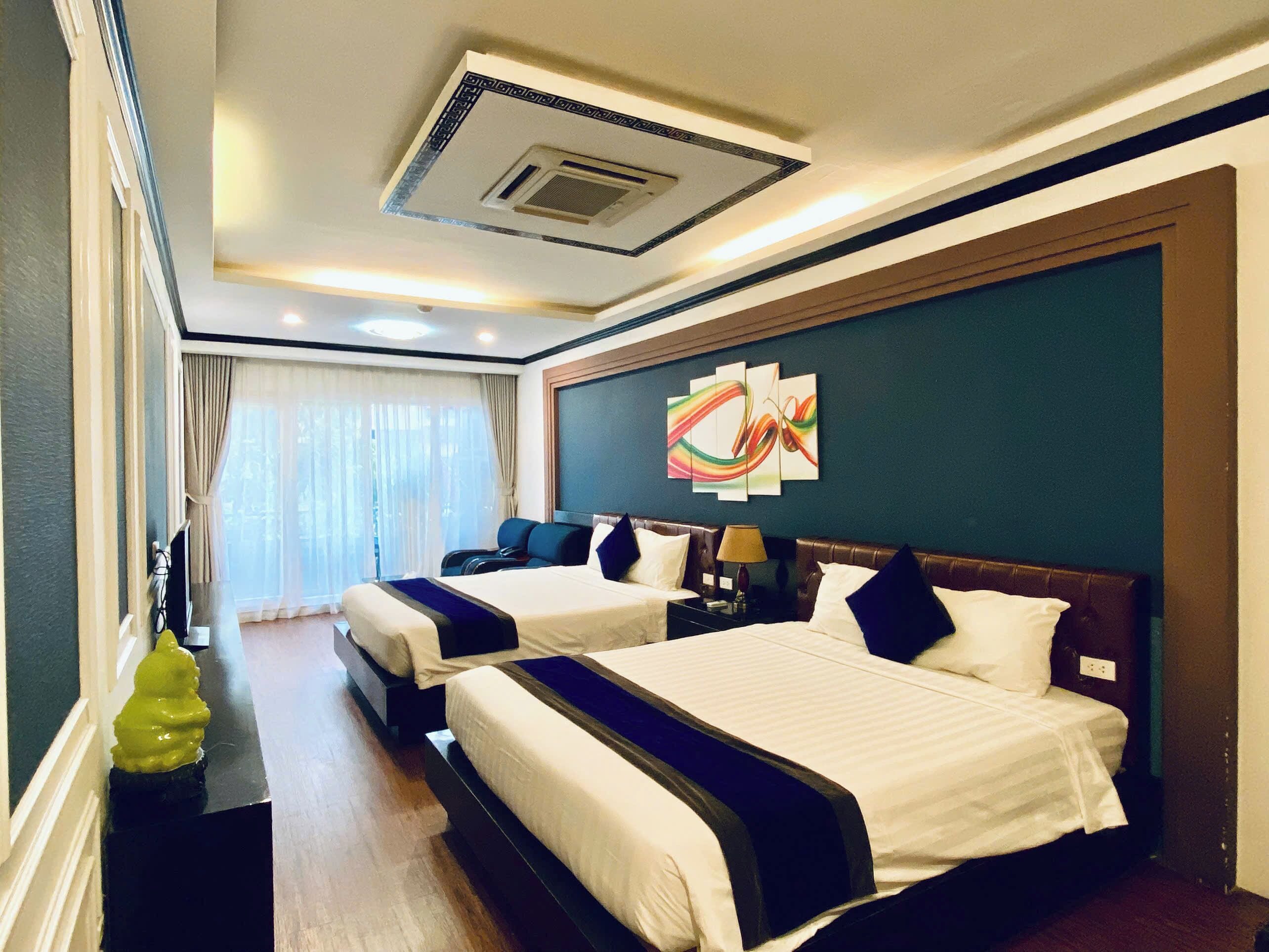 family suite with balcony | 1 bedroom, tempur-pedic beds, minibar, in-room safe