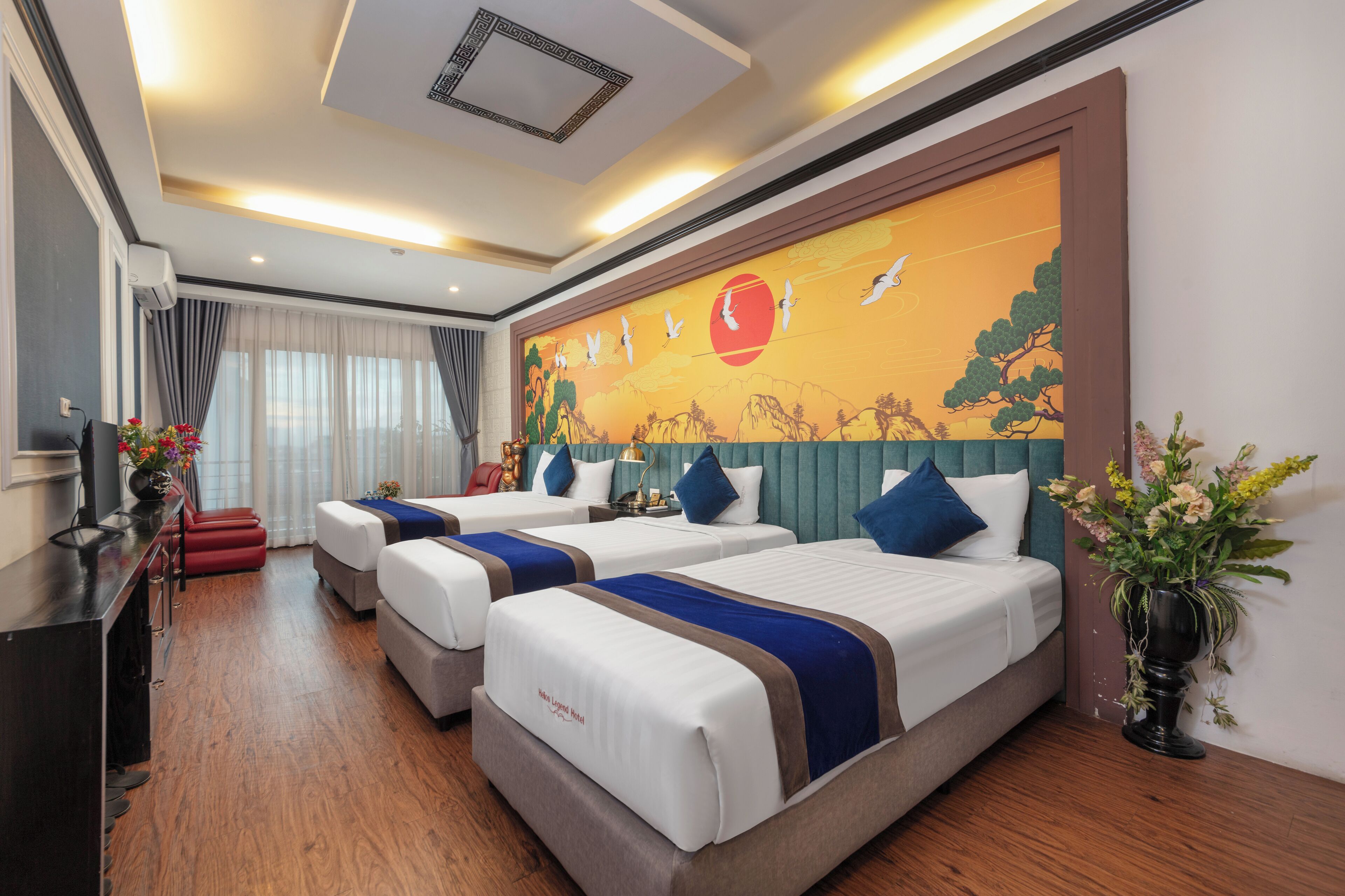 Family Suite With Balcony | 泰普尔床垫、迷你吧、客房内保险箱、特色家居