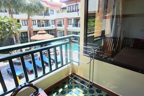 Deluxe Twin Room | Balcony