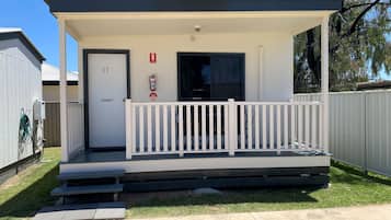 Deluxe Cabin, 1 Queen Bed, Non Smoking, Kitchenette