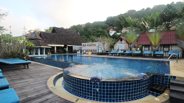 Kolam renang outdoor