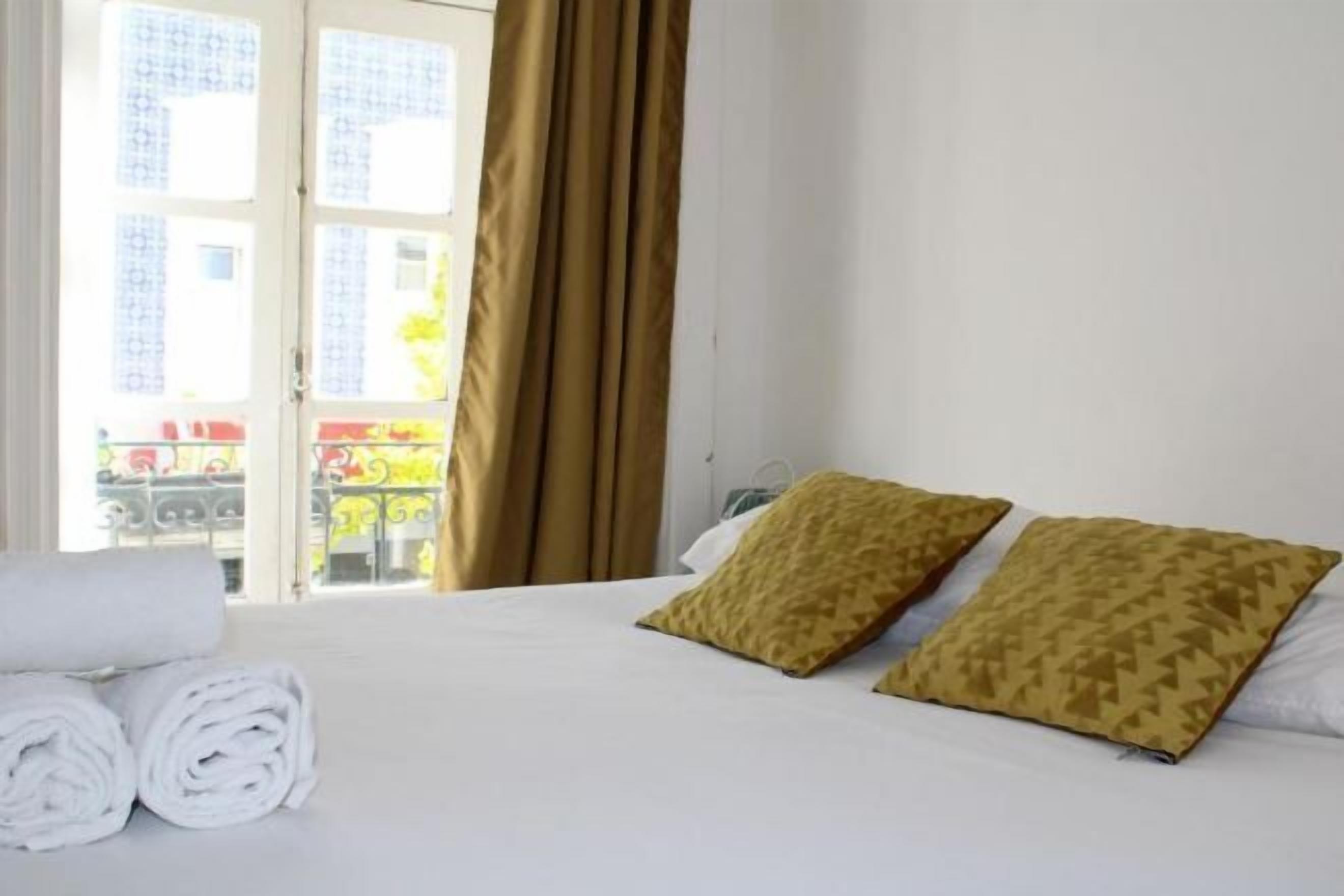 Wifi gratis y ropa de cama 