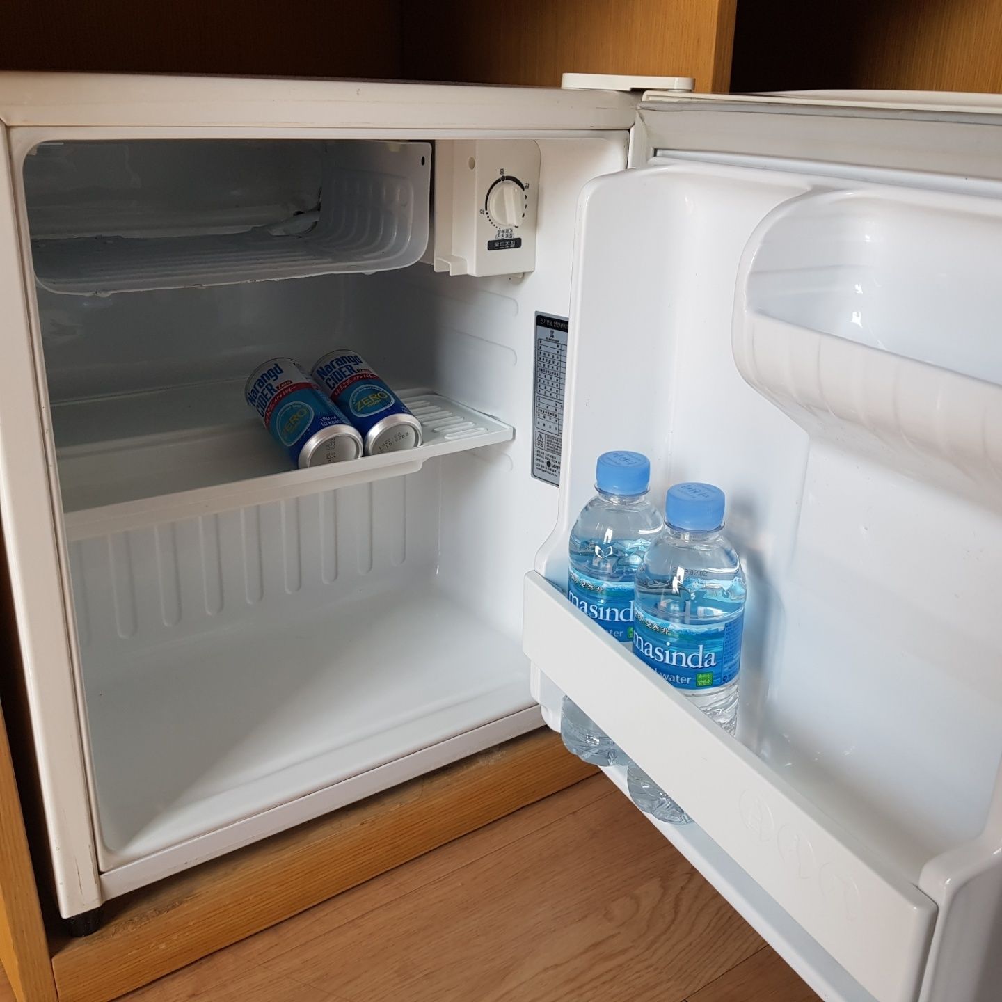 standard double room | desk, blackout curtains, free wifi, bed sheets