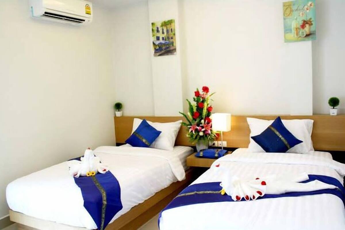 Deluxe Twin Bed with Balcony | Minibar, in-room safe, free WiFi