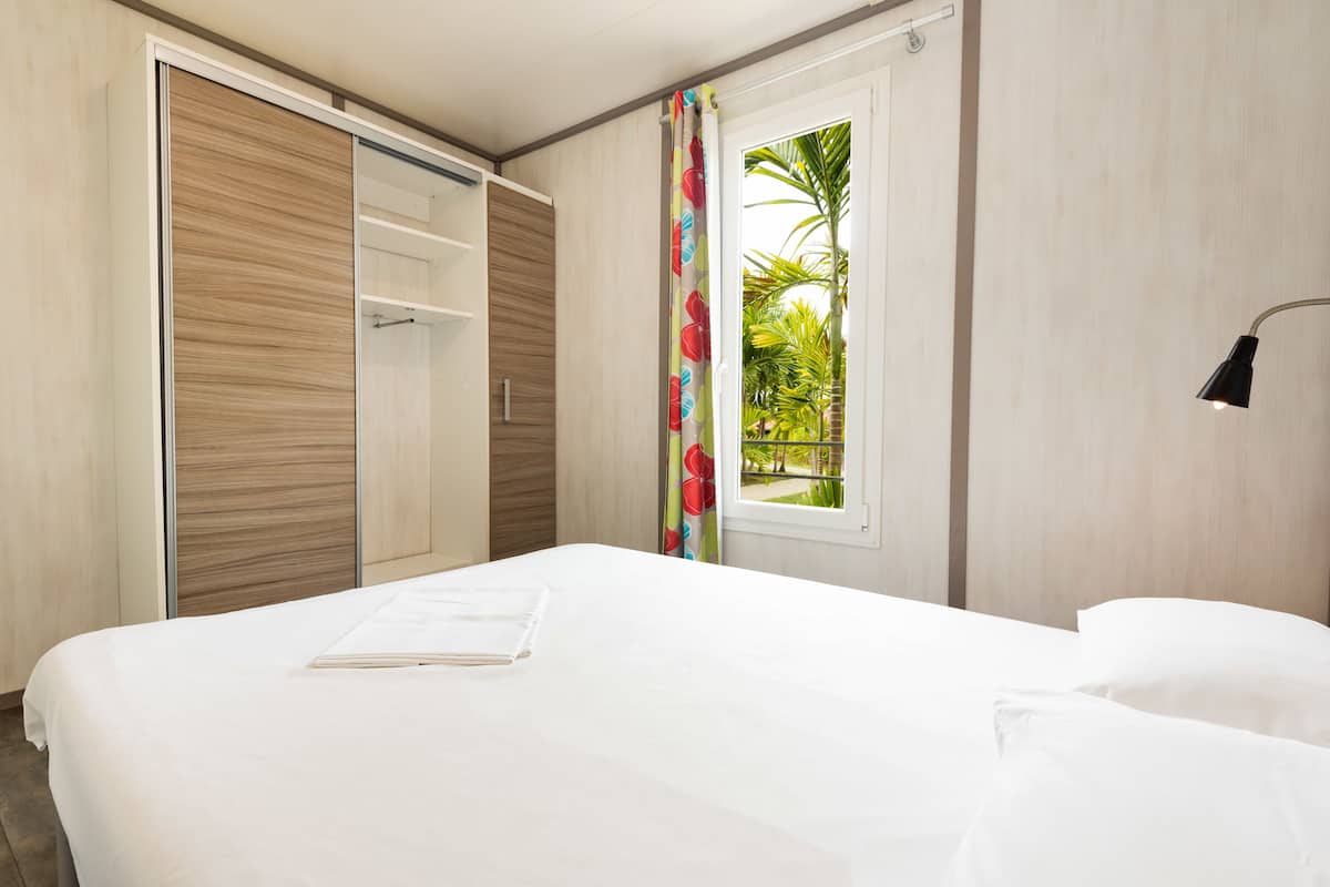 Cottage, 3 Bedrooms, Terrace | In-room safe, cribs/infant beds, free WiFi, bed sheets