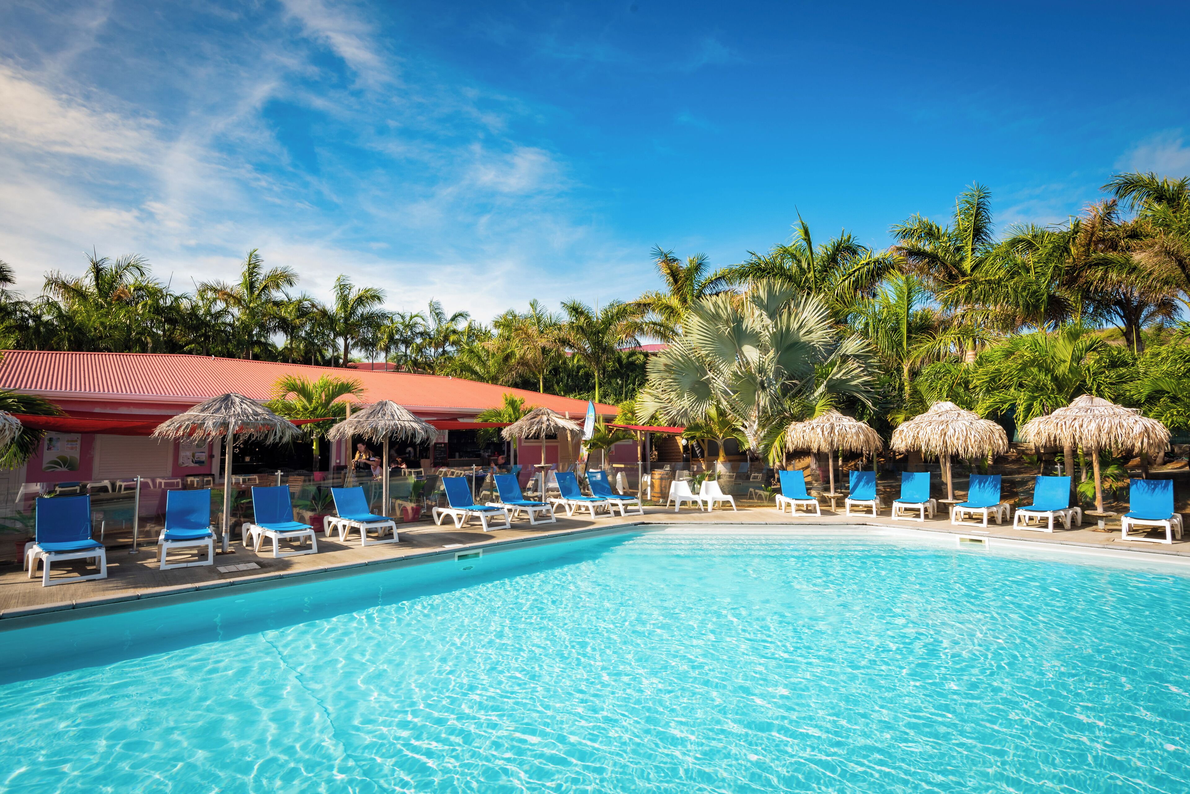 2 utendørsbassenger