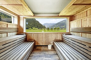Sauna, banyera d'hidromassatge, bany turc i tractaments corporals 