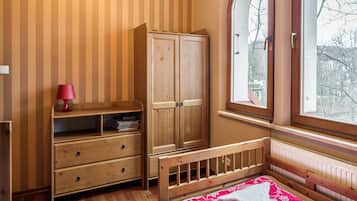 Apartment, 2 Bedrooms (Radowid 29) | Individually decorated, individually furnished, iron/ironing board