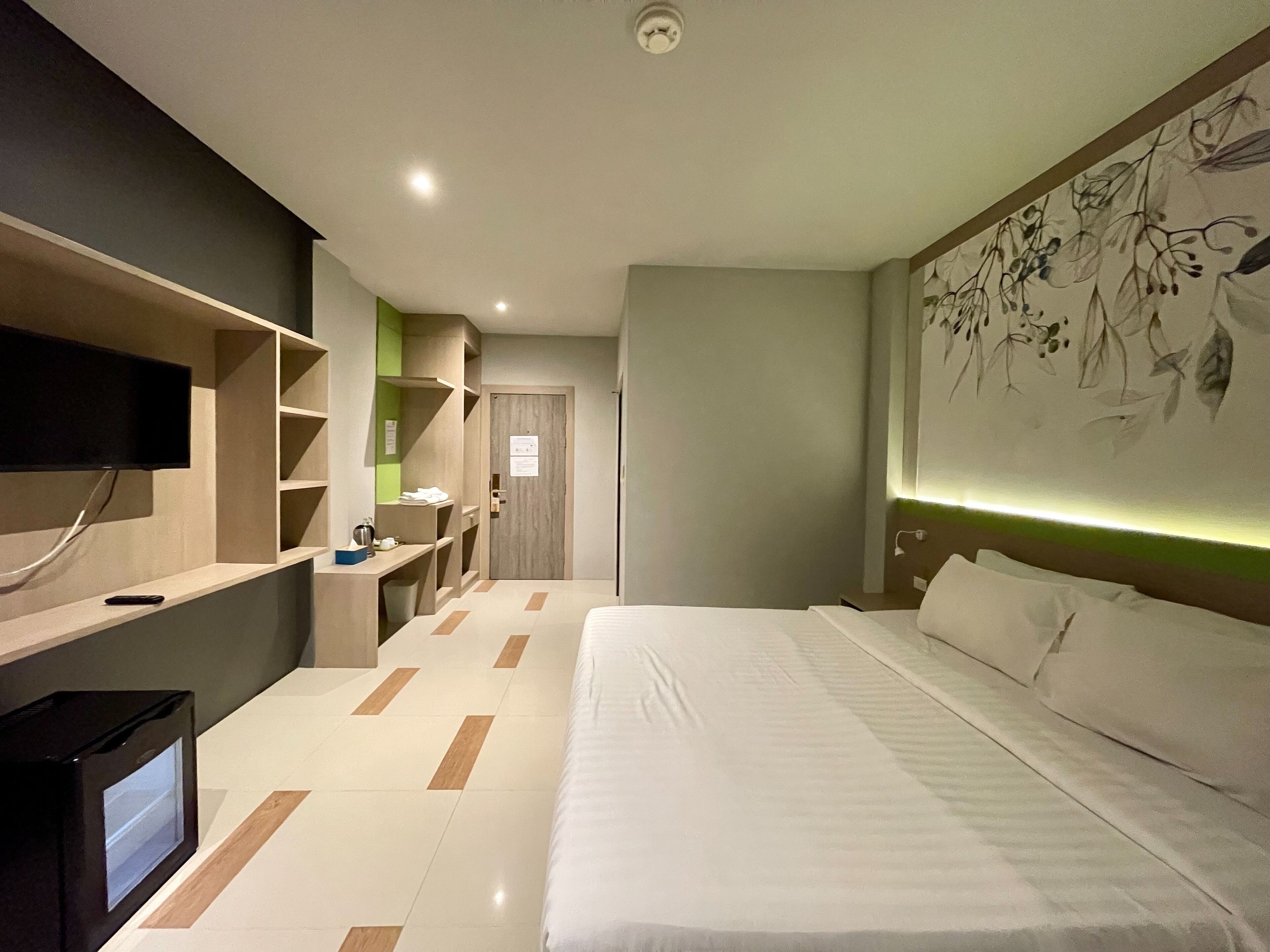 Cofres nos quartos, escrivaninha, Wi-Fi de cortesia, roupa de cama