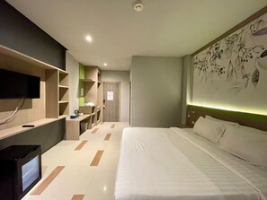 In-room safe, desk, free WiFi, bed sheets - Aonang Viva Resort (Krabi)