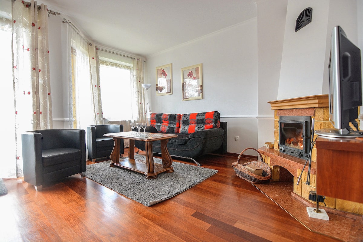 Appartement (K-Trento B3) | Salle de séjour | Télévision à écran plat, cheminée
