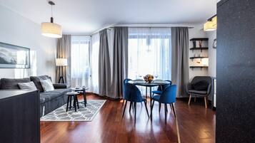 Apartment (K-Julia 1-C4) | Living room | Flat-screen TV, fireplace