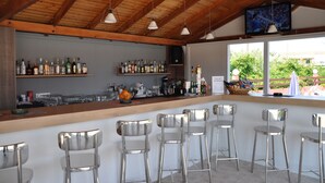 Poolside bar