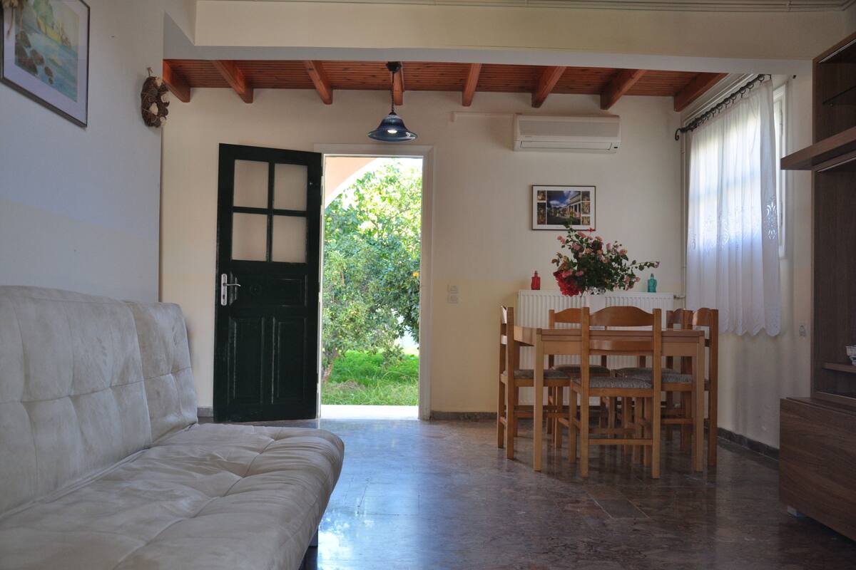 Villa, 2 Bedrooms | Living area | TV