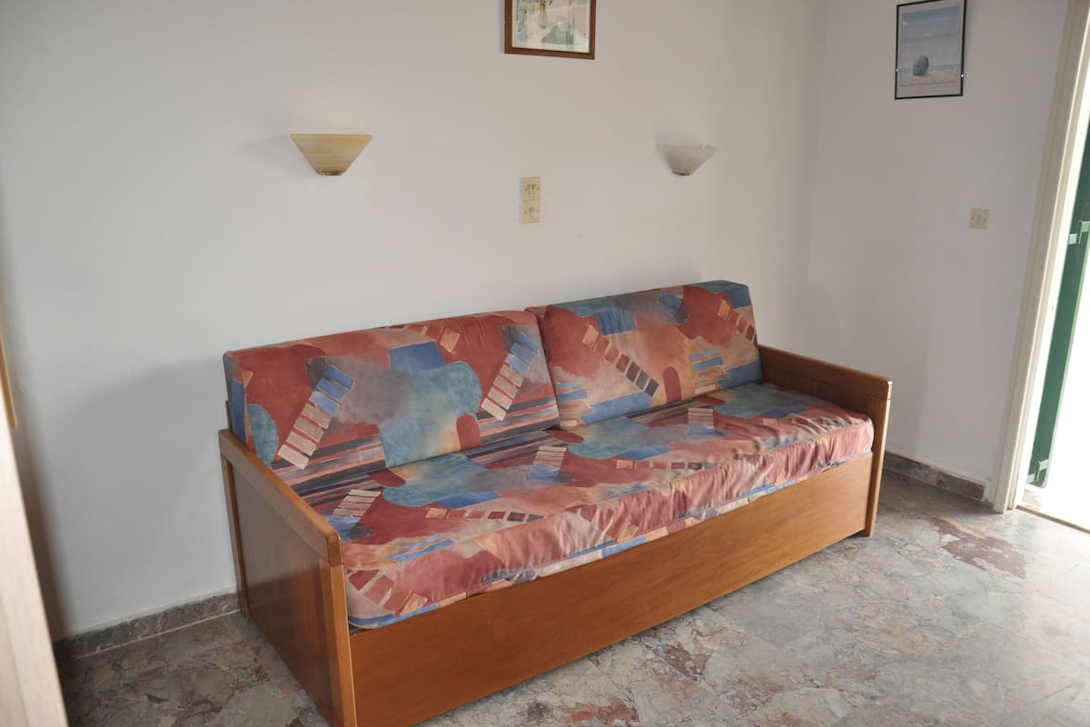 Duplex | WiFi (free), bed sheets